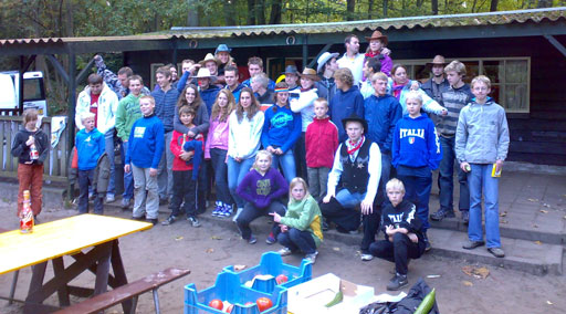 De deelnemers aan de Jeugdkamp 2009